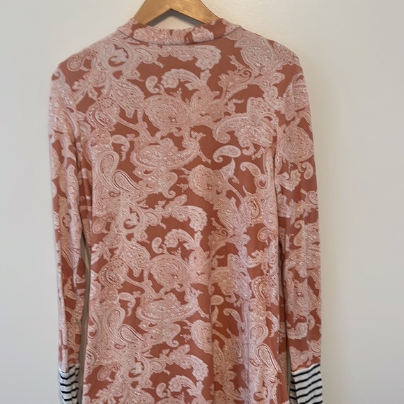 7th Ray women’s duster cardigan size M peach paisley and black and white stripes - Picture 4 of 5